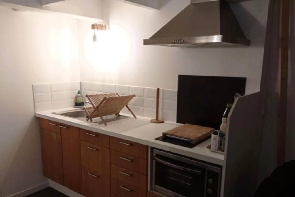 Joli Duplex En Centre Ville De 40M2 Climatise Істр Екстер'єр фото