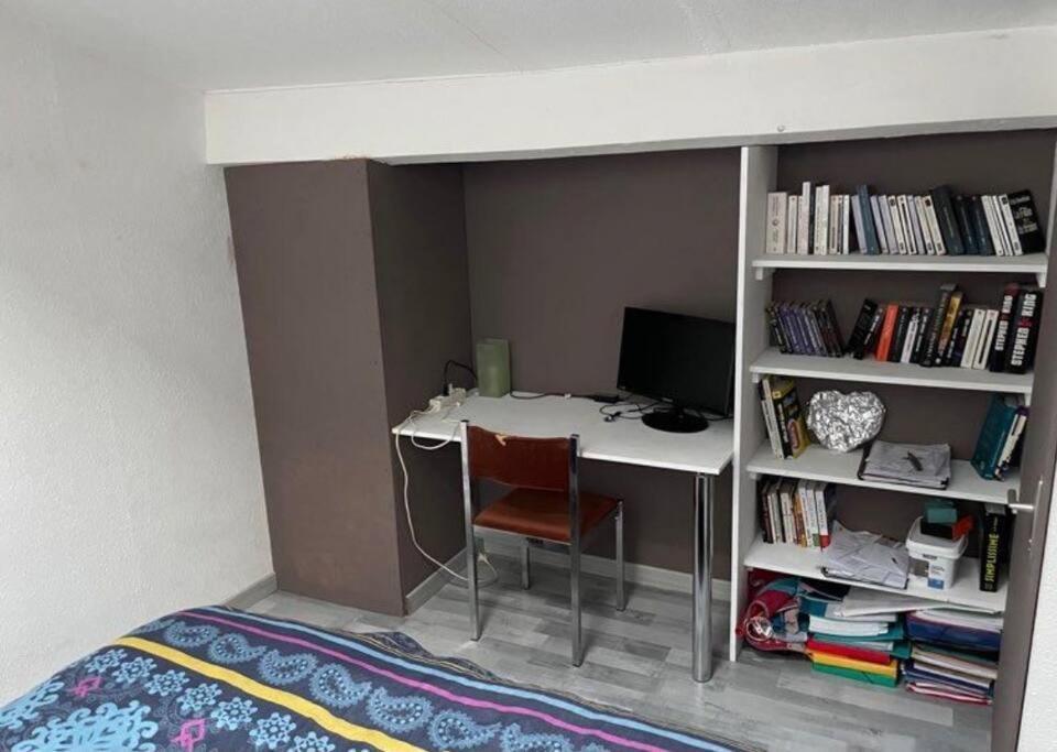 Joli Duplex En Centre Ville De 40M2 Climatise Істр Екстер'єр фото